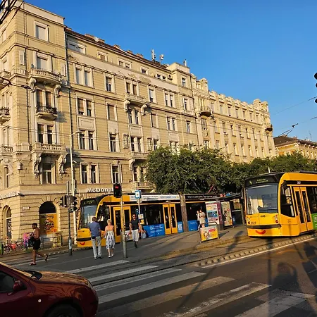 Pet Friendly 2bdr Lägenhet Budapest