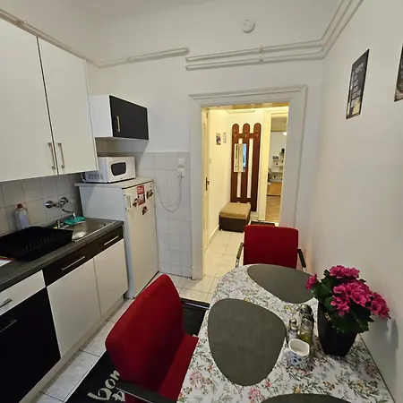 Apartment Pet Friendly 2bdr *