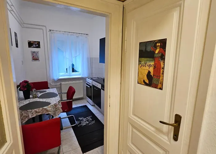 Pet Friendly 2bdr Apartment